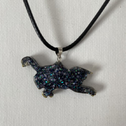 Pendentif chat en réssine