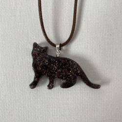 Pendentif chat en réssine