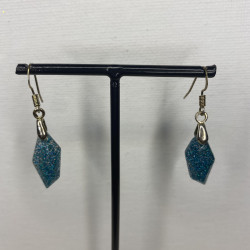 Boucles d'oreilles crochet en résine